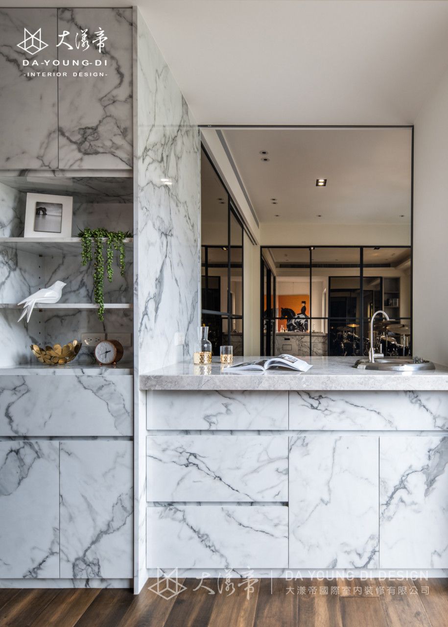 Interiors 24 1