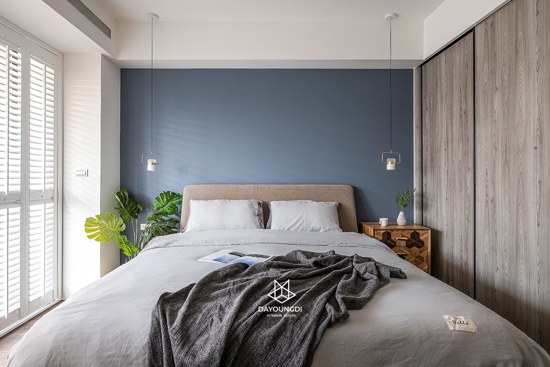 Interiors 18