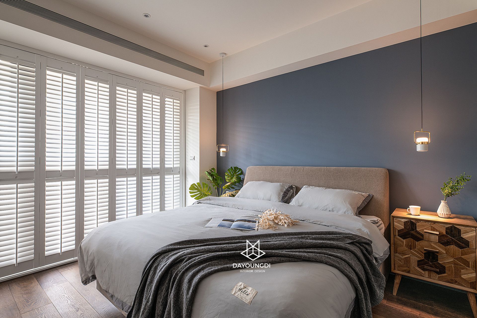 Interiors 19